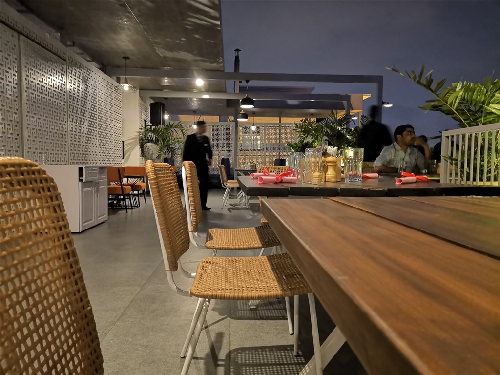 Introducing Tree Tops Bar & Kitchen Food Reviews and Experiences by Rohit Dassani